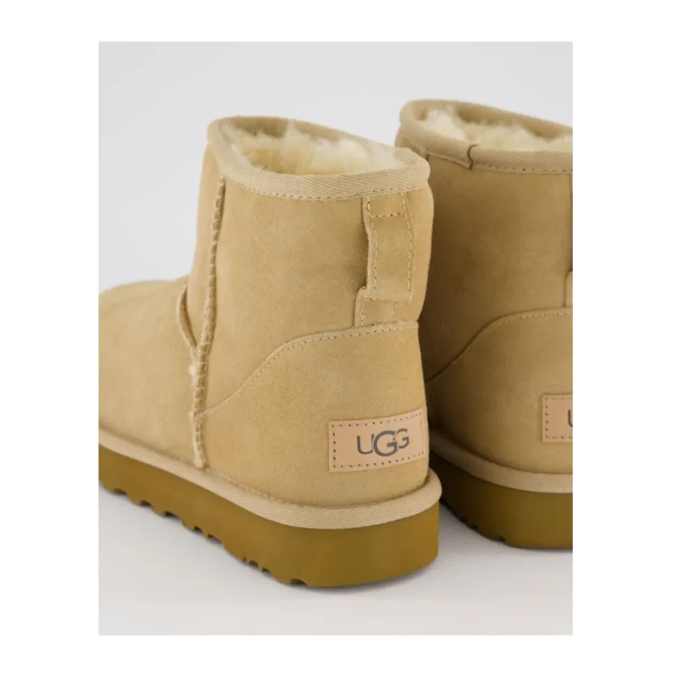 Classic Mini II Stiefel Sand