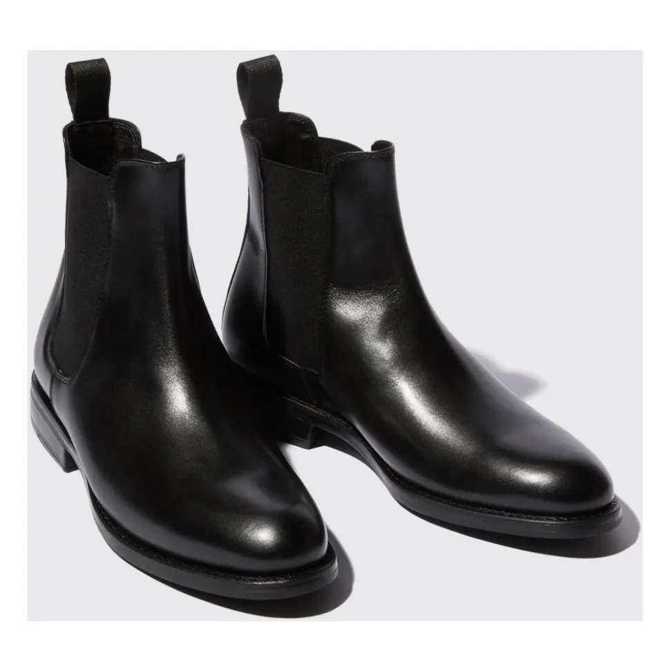 Claudia Chelsea Boots