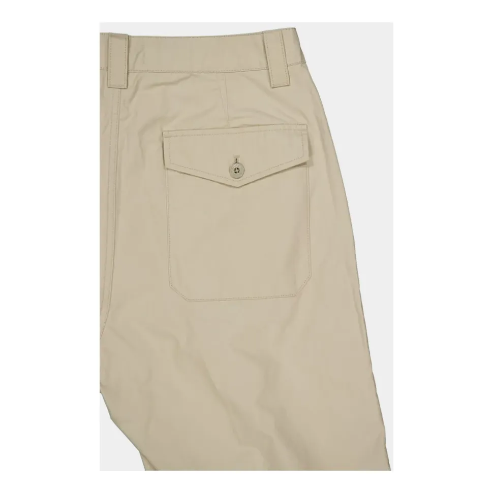 Cremefarbene Baumwoll-Tapered-Hose