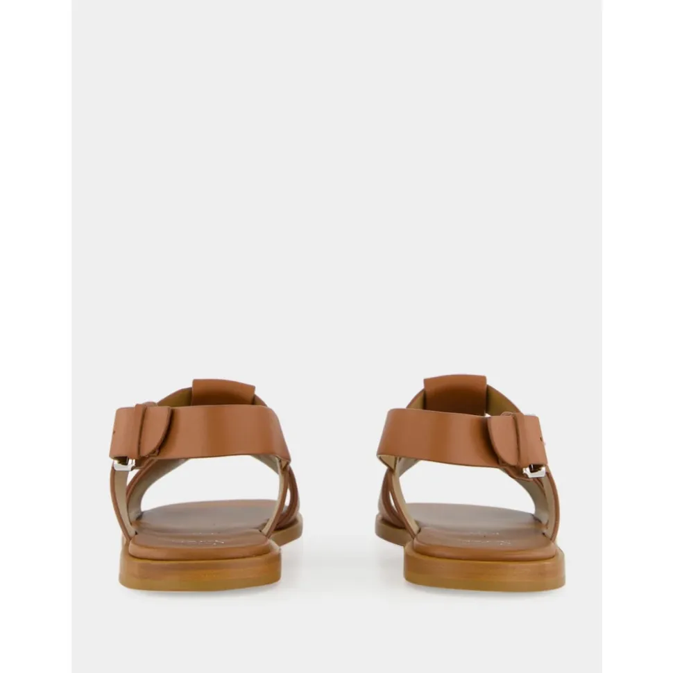 Cuoio Leder Sandalen mit Metall Detail