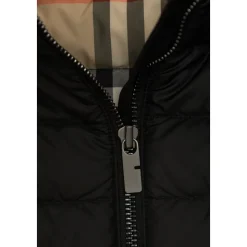 Daunenjacke mit Kapuze