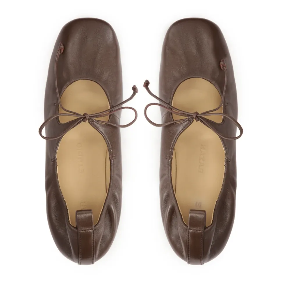 Dunkelbraune Ballerinas mit gebundenem Zehenriemen