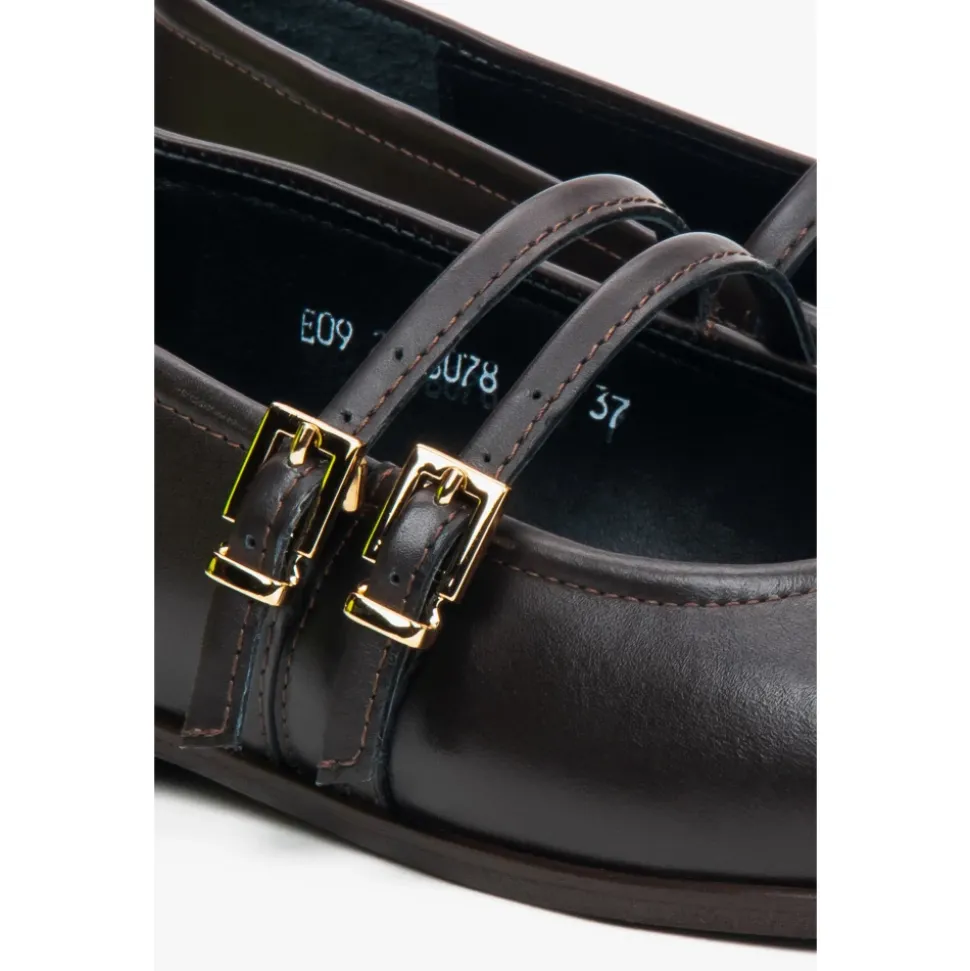 Dunkelbraune Damen-Ballerinas mit einer Schnalle aus hochwertigem italienischem Echtleder