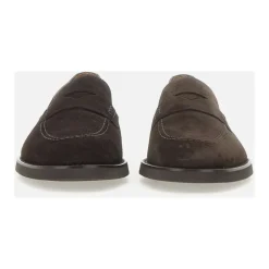 Dunkelbraune flache Schuhe