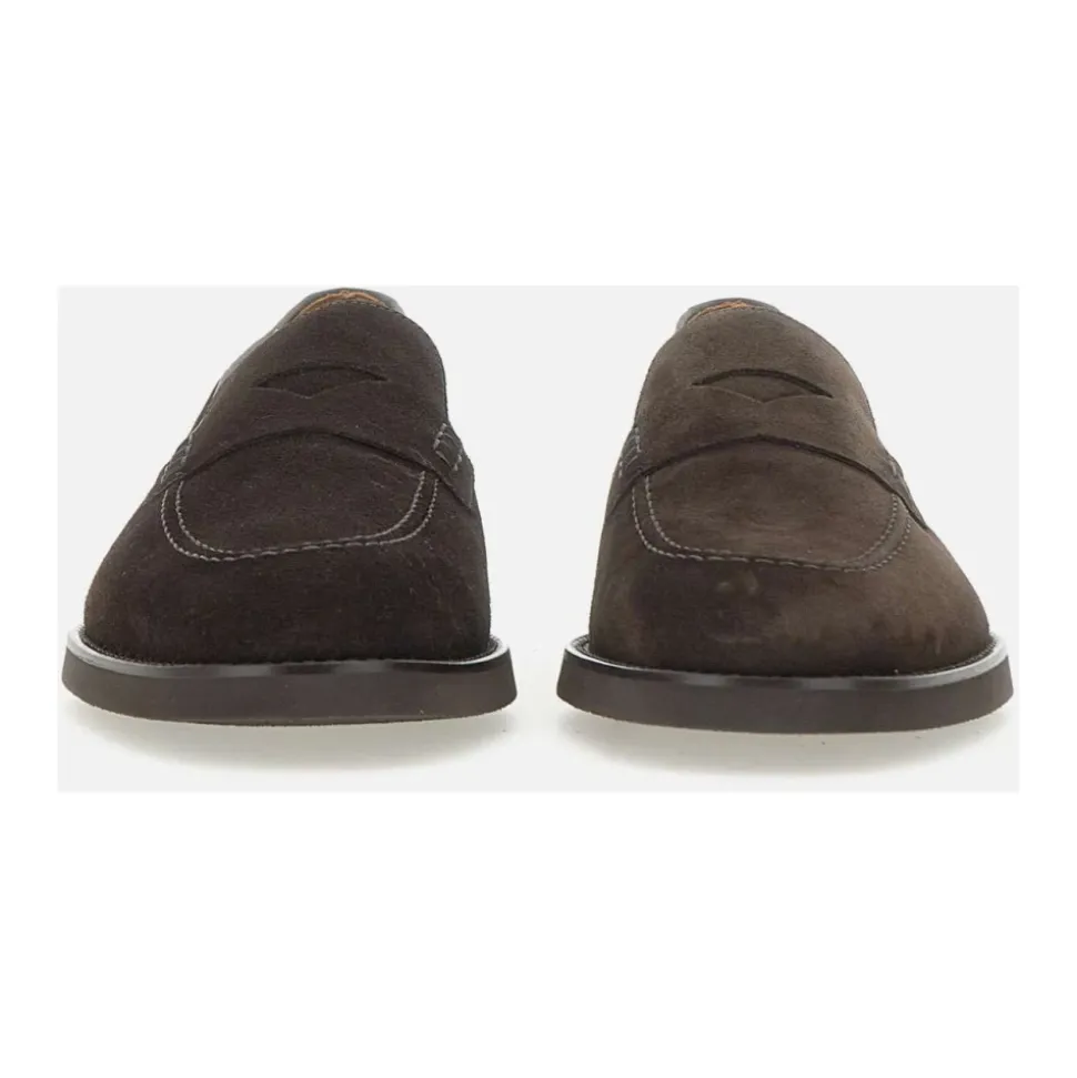 Dunkelbraune flache Schuhe
