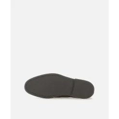 Dunkelbraune flache Schuhe