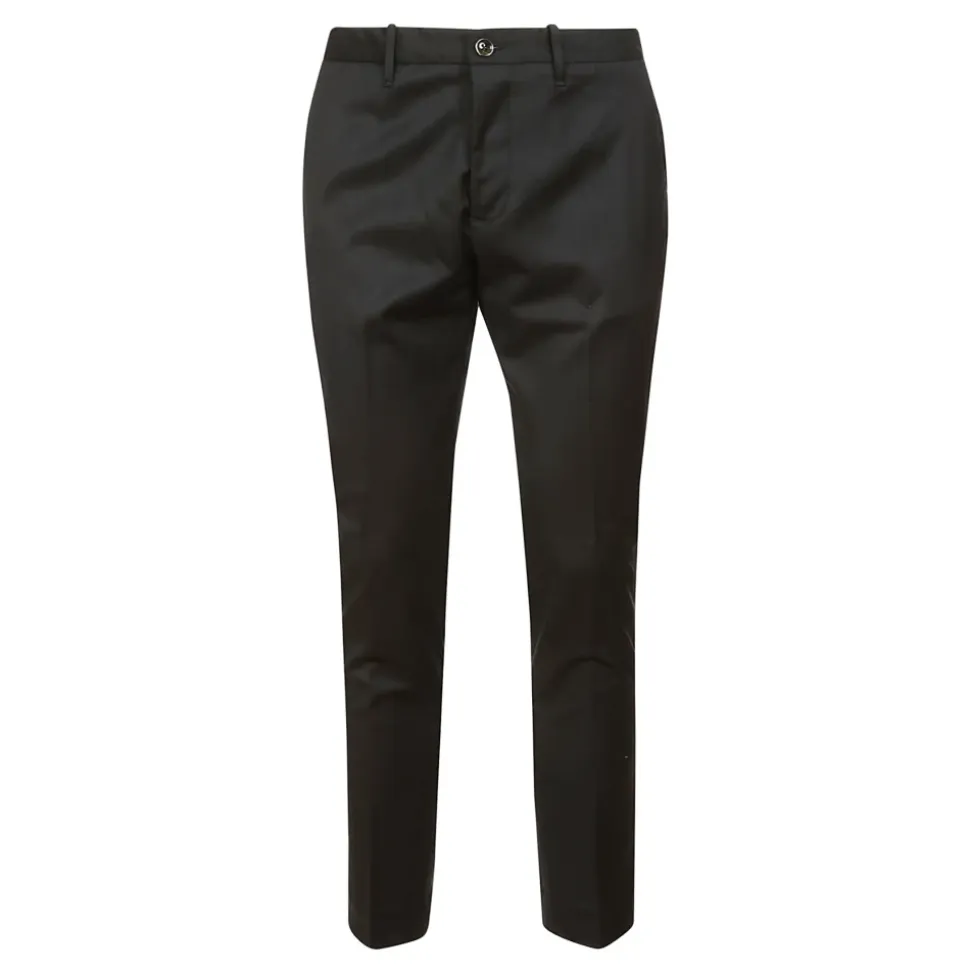 Einfache schlanke Chinos