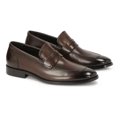 Elegante braune Lederslipper