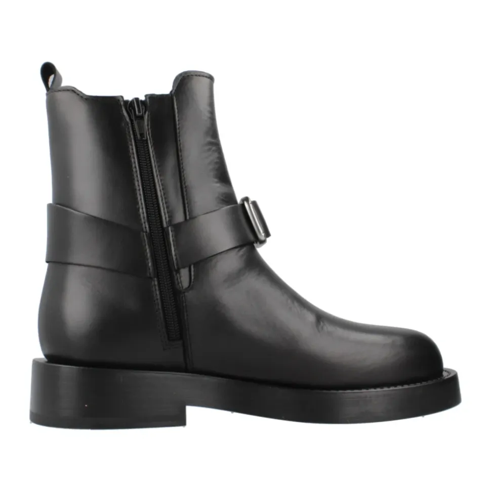 Eloise Chelsea Boots