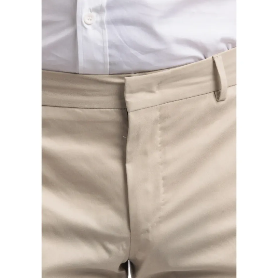 Epsilon Chinos