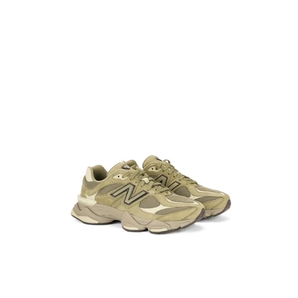 Flache Freizeitschuhe 9060