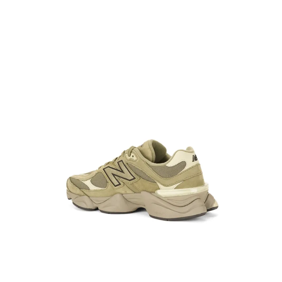 Flache Freizeitschuhe 9060