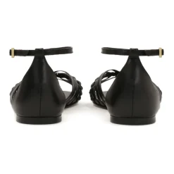 Flache Sandalen mit eingebautem Absatz