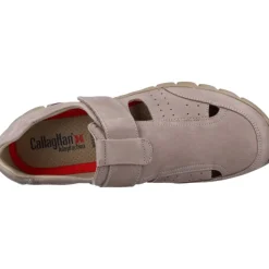 Flache Sandalen mit Klettverschluss
