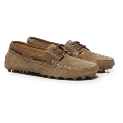 Flache Wildlederschuhe Hellwalnussfarbe
