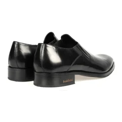 Flexible Schuhe mit Bandeinsatz