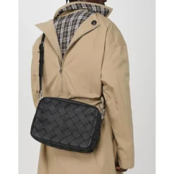 Geflochtene Lederschultertasche