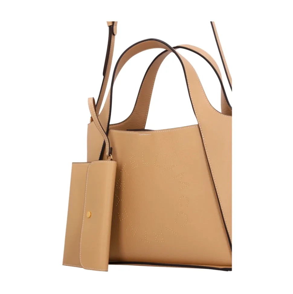 Geprägte körnige Crossbody-Tasche mit Nietenlogo
