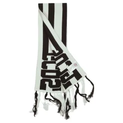 Gerippter Strickschal