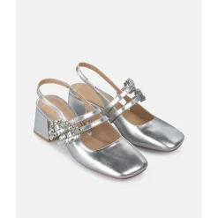 Geschnallte Absatzschuhe