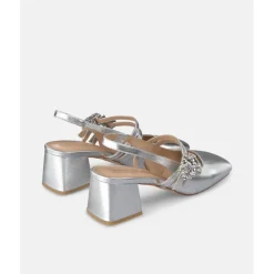 Geschnallte Absatzschuhe