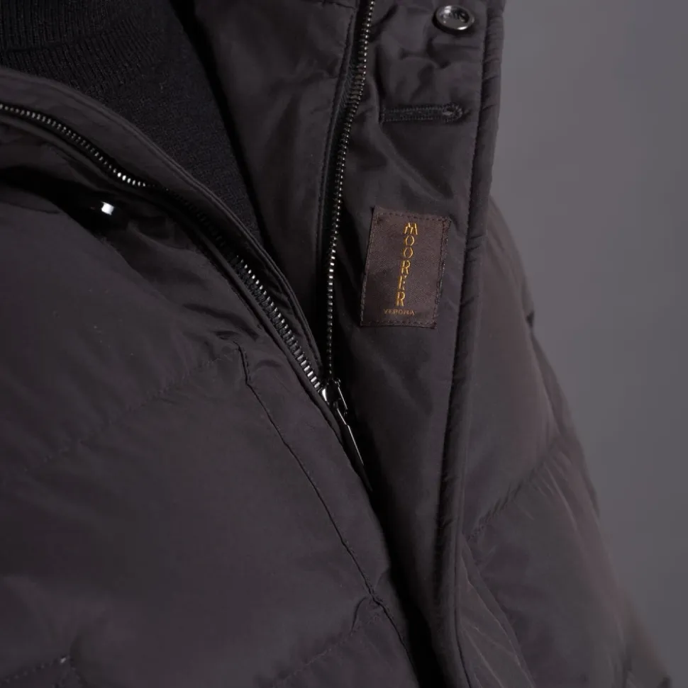 Gesteppte Gänsefedernjacke mit abnehmbarem Pelzbesatz