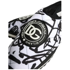 Gesteppte Logo Slide Sandalen Schwarz Weiß