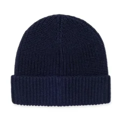 Gestrickte Beanie Mütze mit Patch