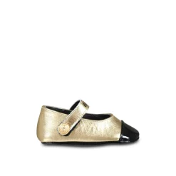 Goldene Leder-Ballettflats mit Riemen