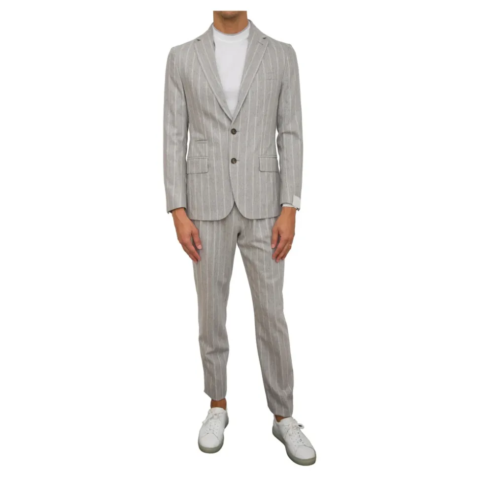 Graue Anzughose, einreihiger Stil
