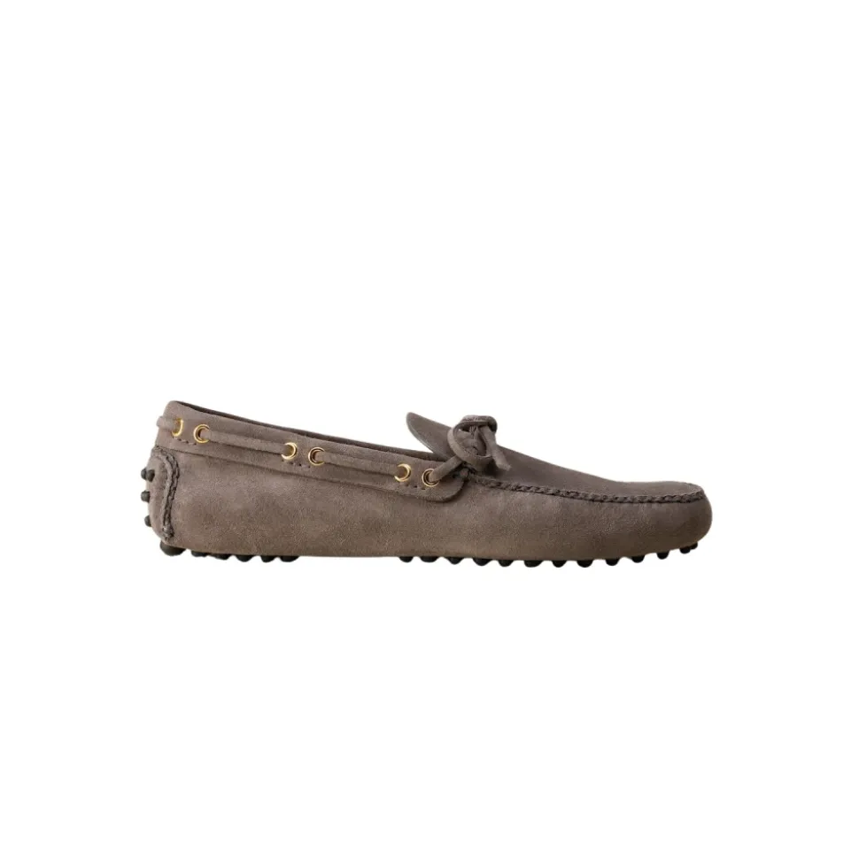 Graue Flache Fahrschuhe