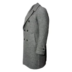 Grauer Chesterfield Mantel