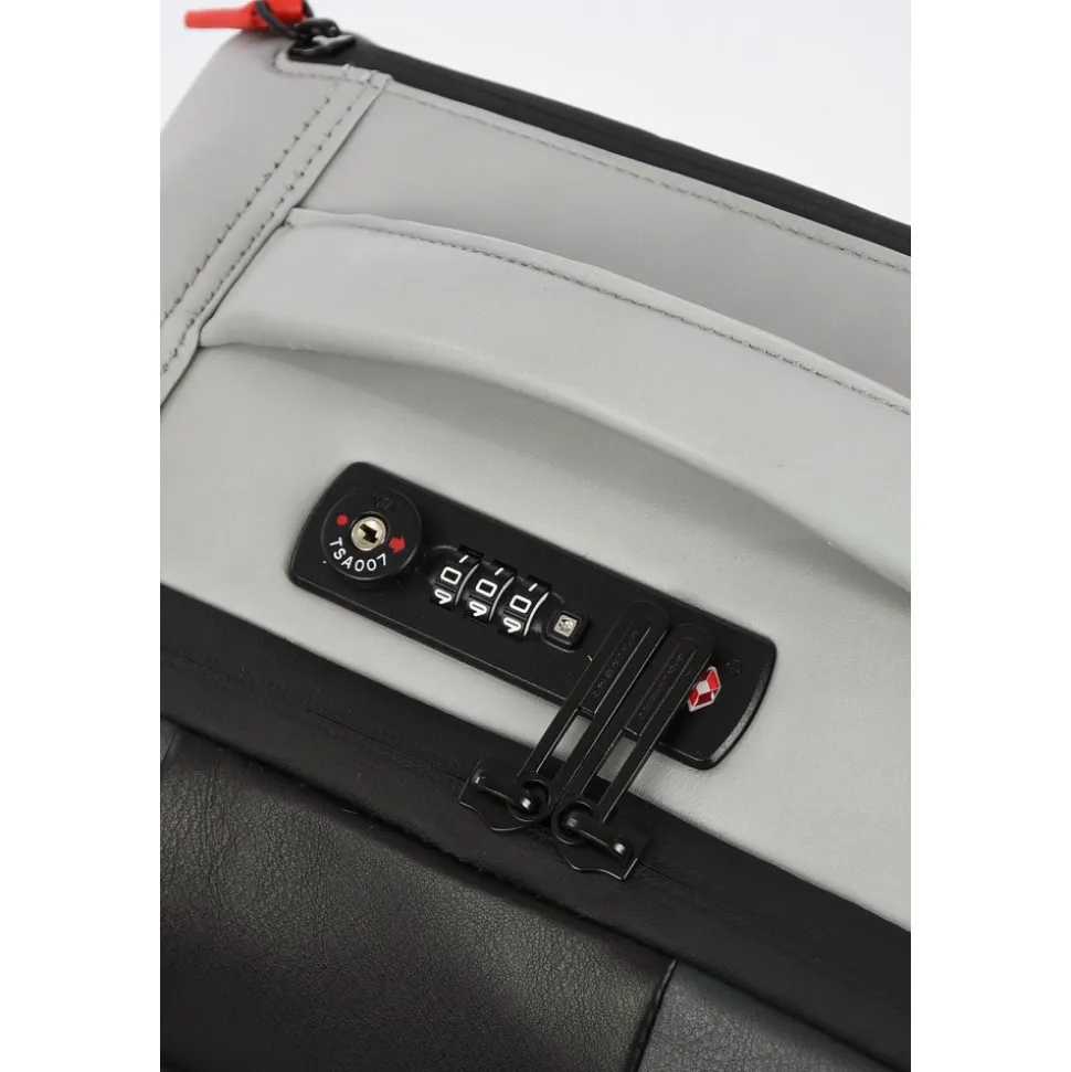 Grauer Koffer mit USB-Anschluss
