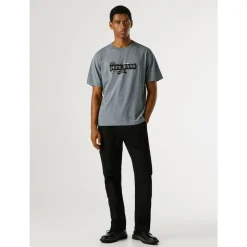 Griffin Tee