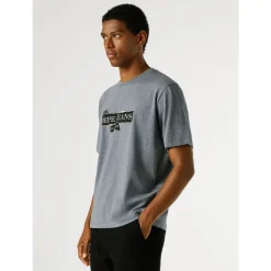Griffin Tee