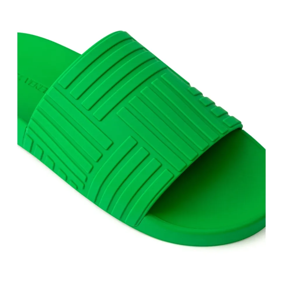 Grüne Gewebte Hausschuhe