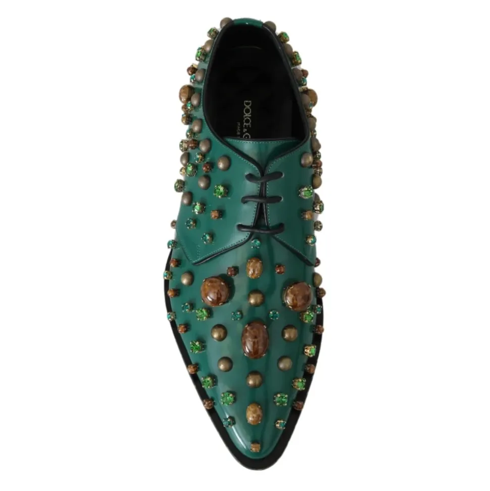 Grüne Lederkristallkleid Broque Schuhe