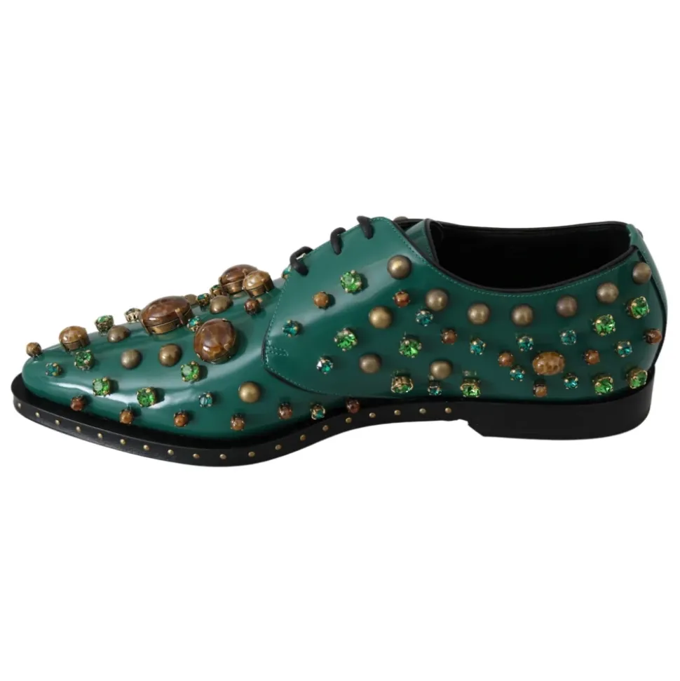 Grüne Lederkristallkleid Broque Schuhe
