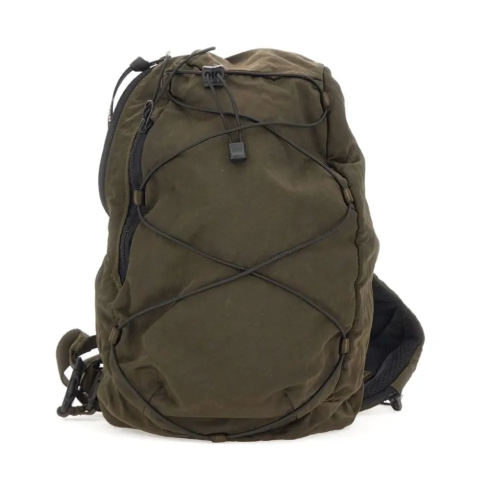 Grüne Schultertasche mit Linsendetail