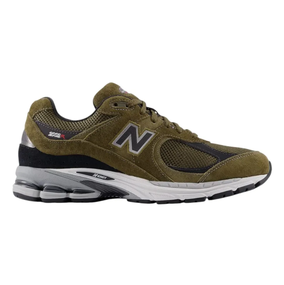 Grüne Sneakers 2002R Woodland Stil