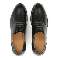 Halbschuhe aus Leder mit Schnürung
