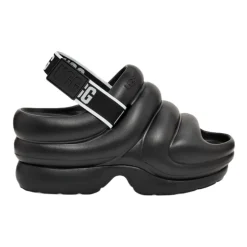 Heben Sie Ihren Sommerstil mit flachen Sandalen