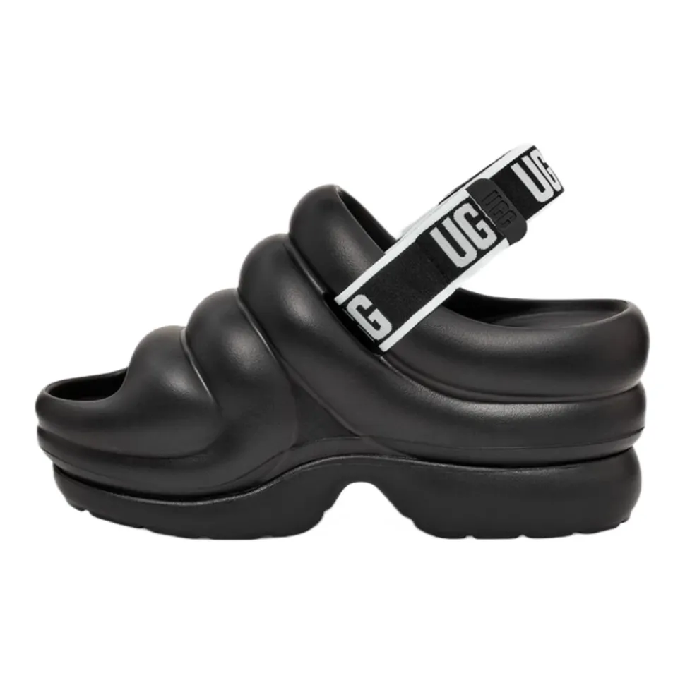 Heben Sie Ihren Sommerstil mit flachen Sandalen