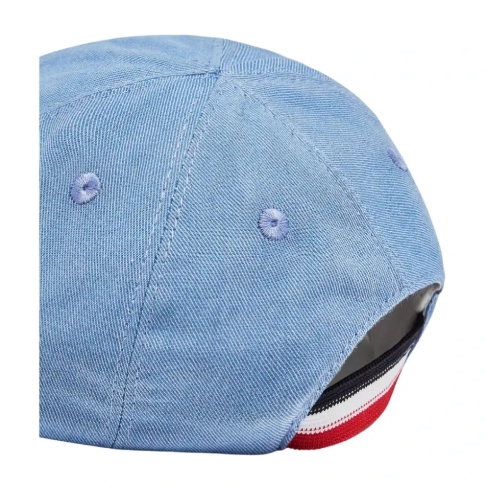 Hellblaue Baseballkappe