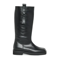 Hohe Lederstiefel