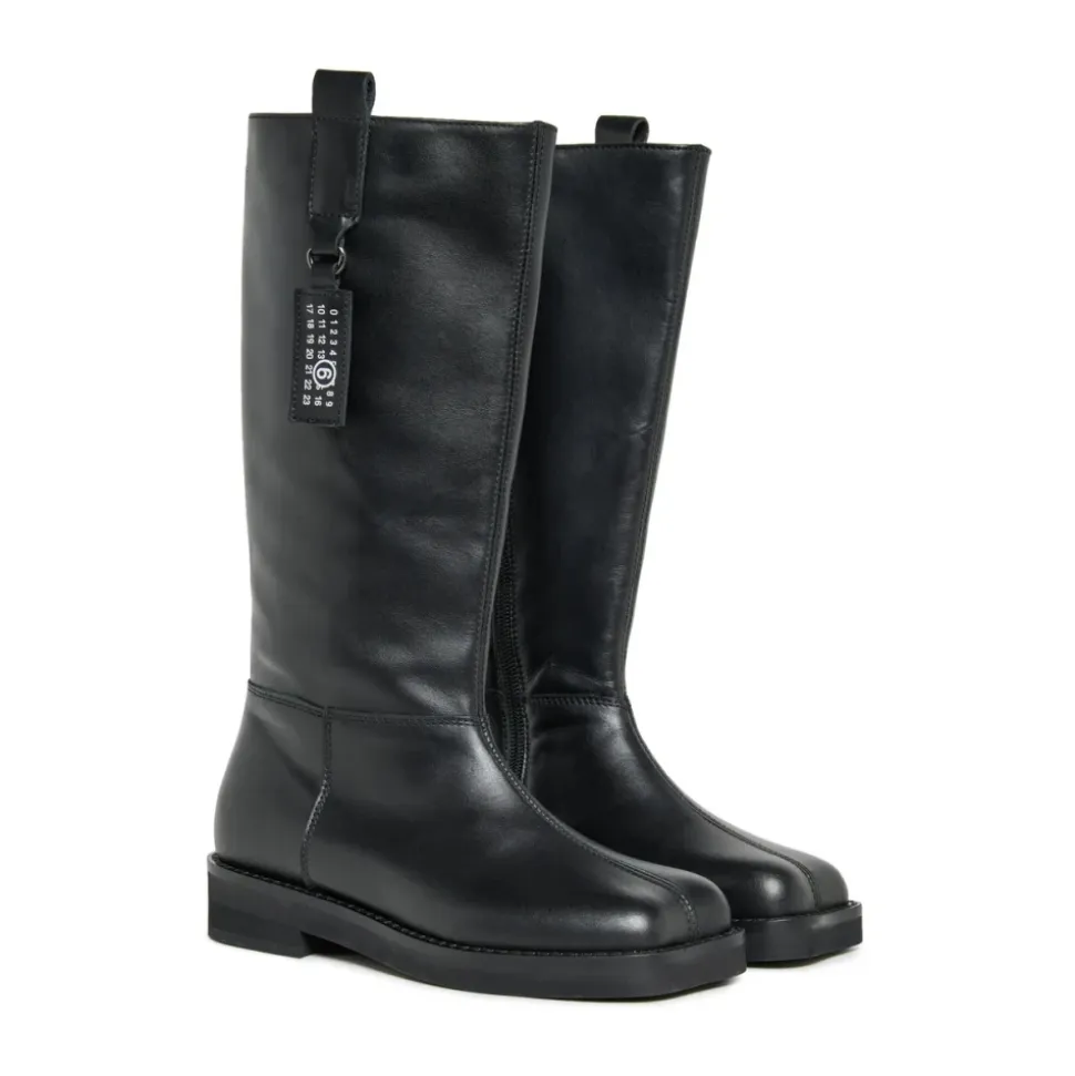 Hohe Lederstiefel