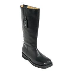 Hohe Lederstiefel