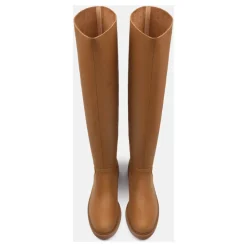 Hohe Stiefel
