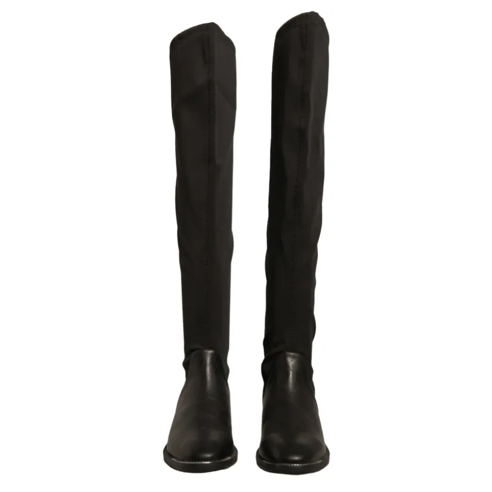 Hohe Stiefel