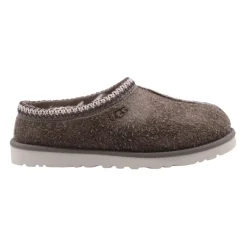 Holzschuhe für stilvolles Aussehen